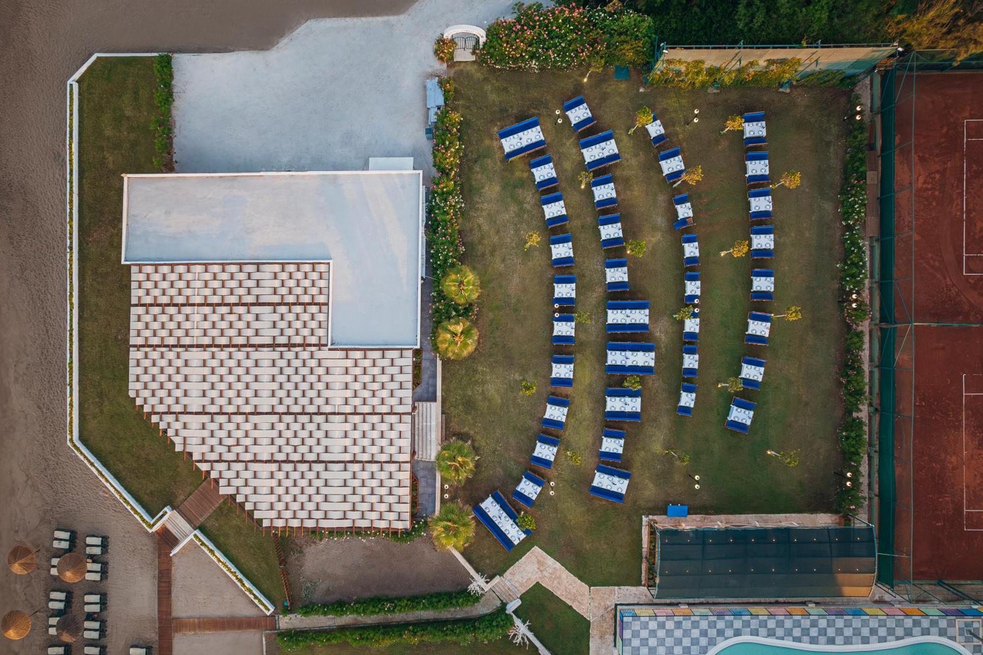 พีจีเอส เครมลิน พาเลซ Hotel อันตัลยา ภายนอก รูปภาพ Aerial view of the school's main building