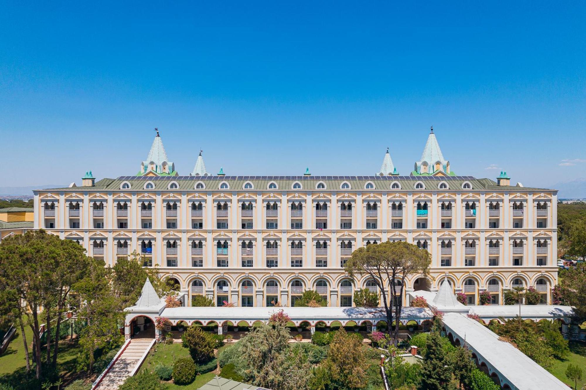 พีจีเอส เครมลิน พาเลซ Hotel อันตัลยา ภายนอก รูปภาพ The American University of Rome