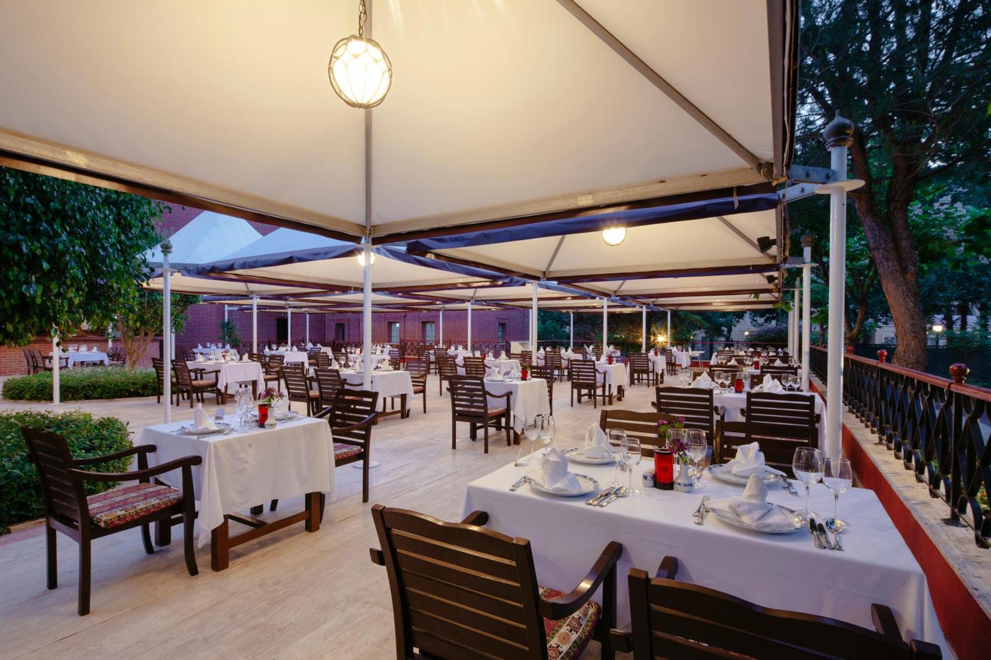 พีจีเอส เครมลิน พาเลซ Hotel อันตัลยา ภายนอก รูปภาพ The restaurant