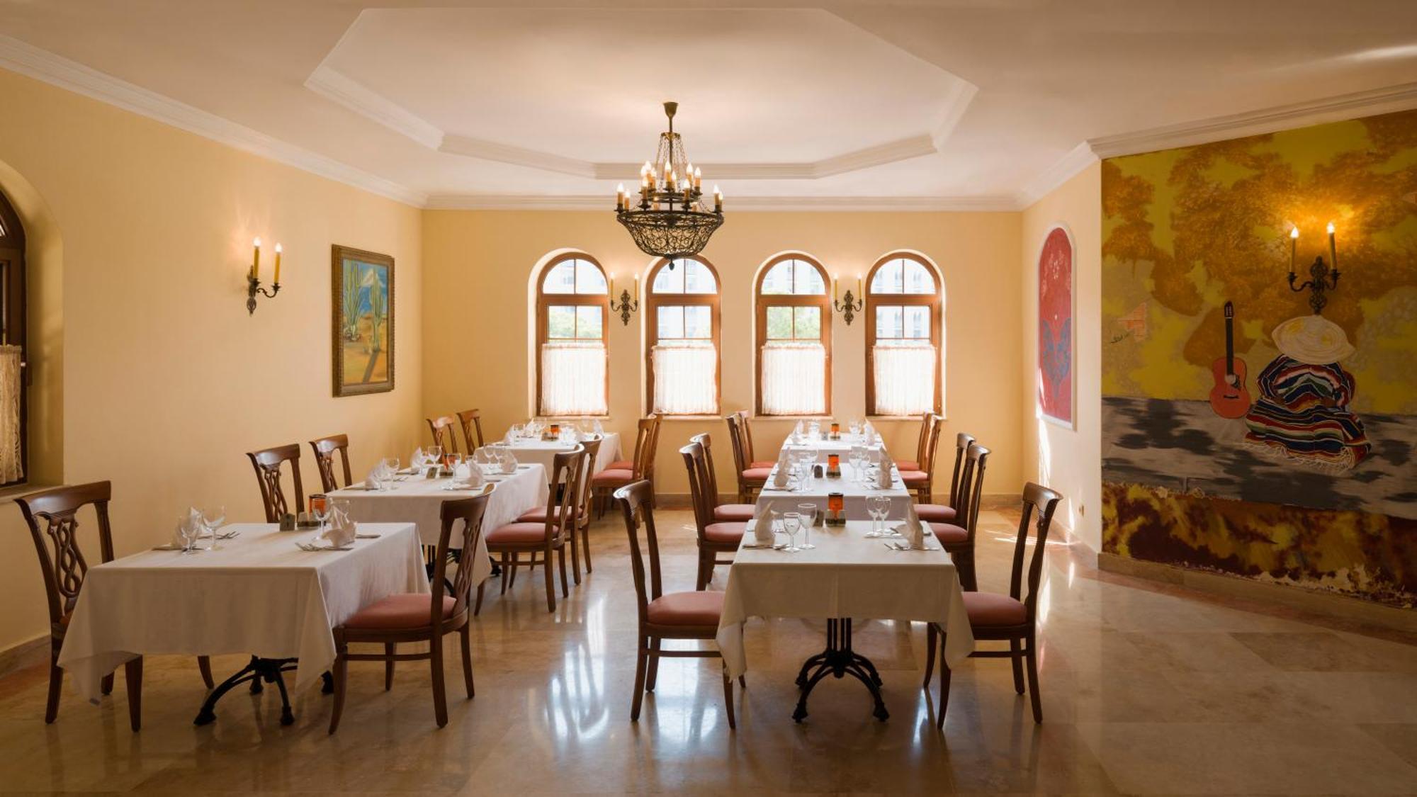 พีจีเอส เครมลิน พาเลซ Hotel อันตัลยา ภายนอก รูปภาพ Restaurant