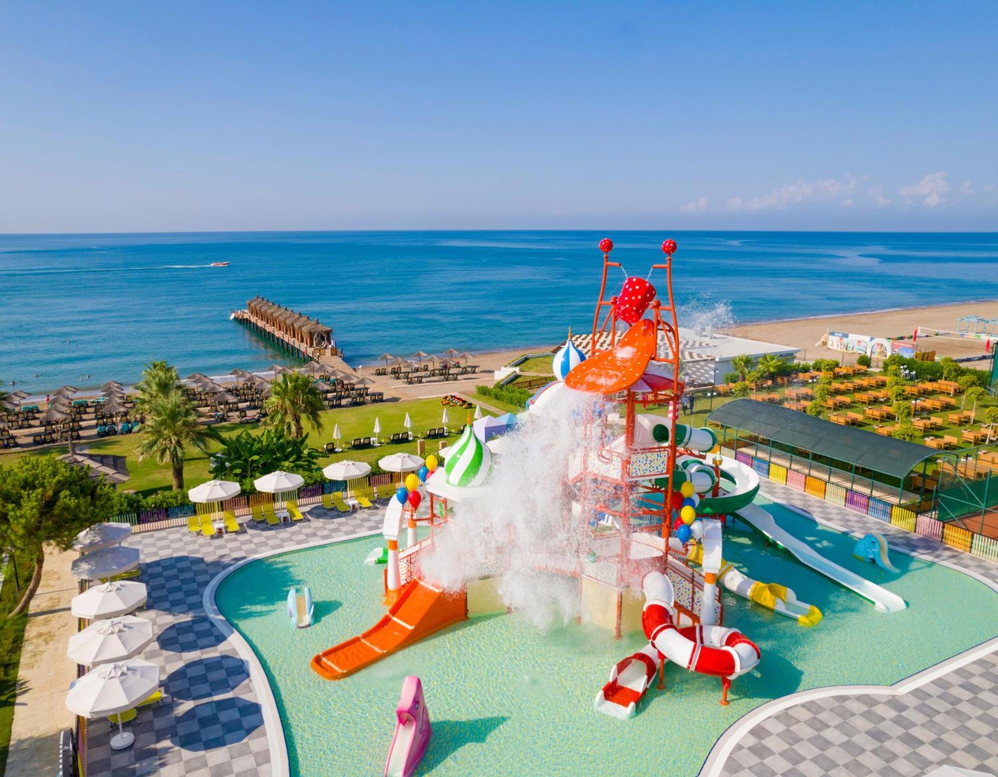พีจีเอส เครมลิน พาเลซ Hotel อันตัลยา ภายนอก รูปภาพ Water park in Antalya